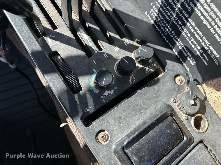 image for item OA9595 1996 John Deere 8770 4WD tractor