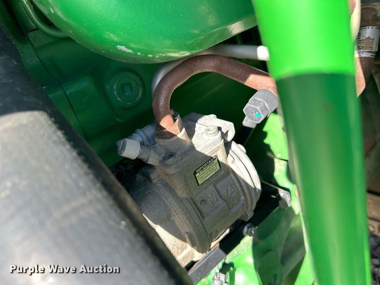 image for item OA9595 1996 John Deere 8770 4WD tractor