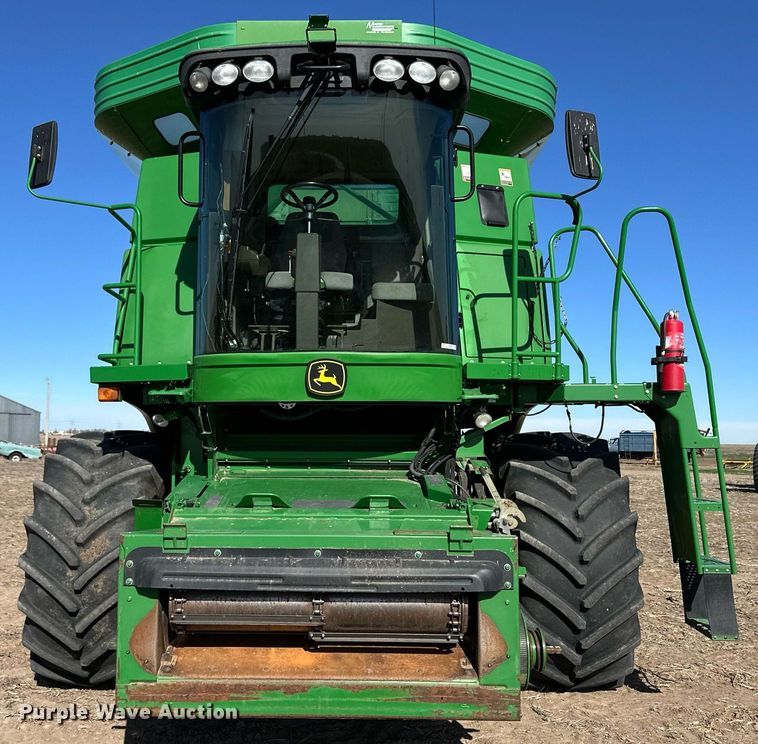 image for item OA9599 2007 John Deere 9660 STS combine