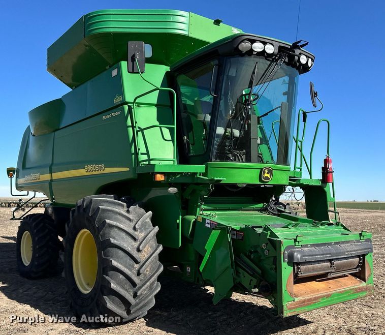image for item OA9599 2007 John Deere 9660 STS combine