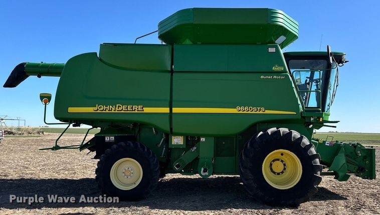image for item OA9599 2007 John Deere 9660 STS combine