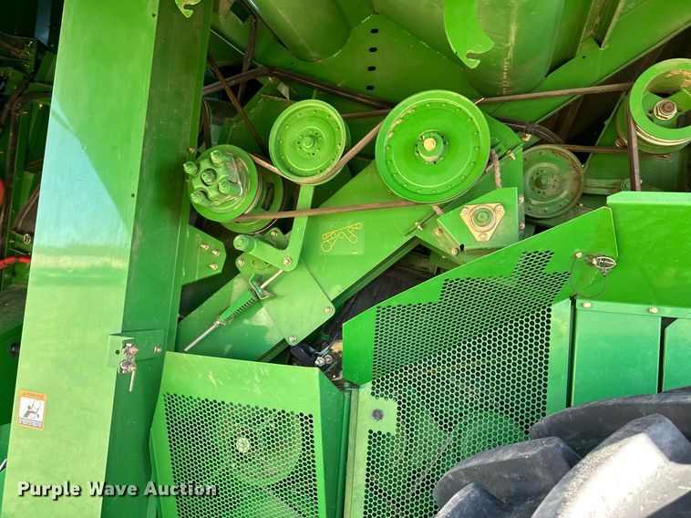 image for item OA9599 2007 John Deere 9660 STS combine