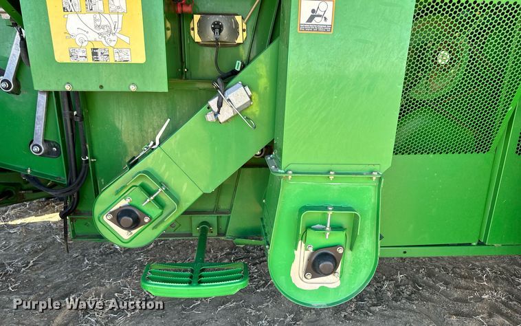 image for item OA9599 2007 John Deere 9660 STS combine