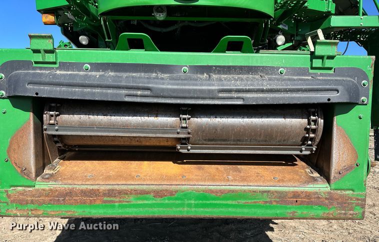 image for item OA9599 2007 John Deere 9660 STS combine