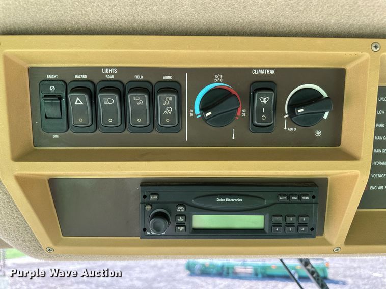 image for item OA9599 2007 John Deere 9660 STS combine