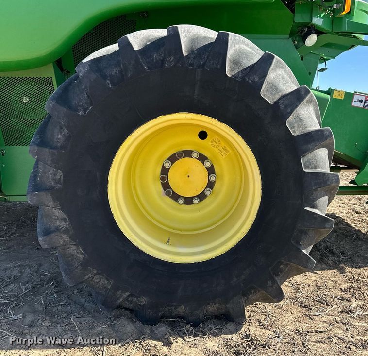 image for item OA9599 2007 John Deere 9660 STS combine