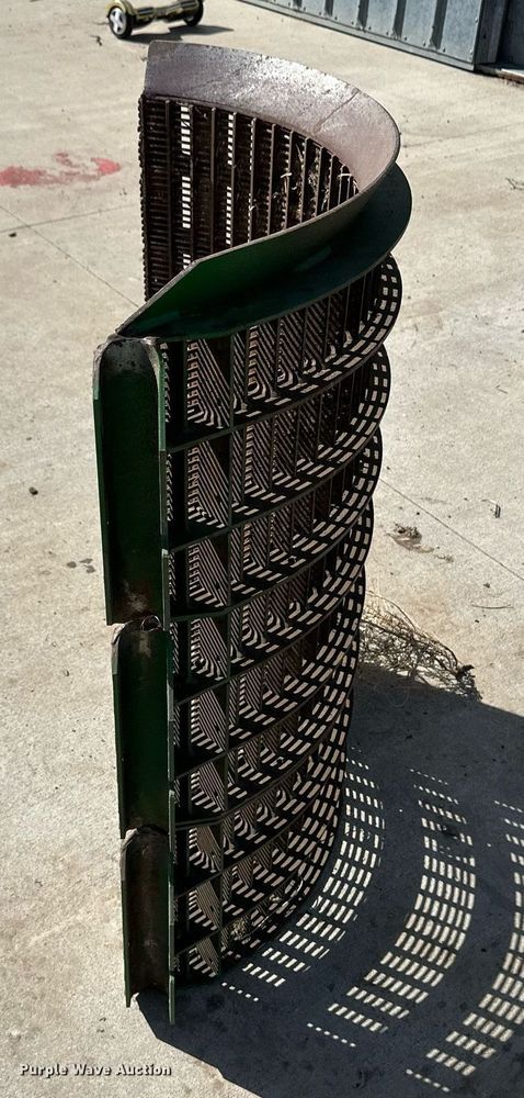 image for item OA9599 2007 John Deere 9660 STS combine