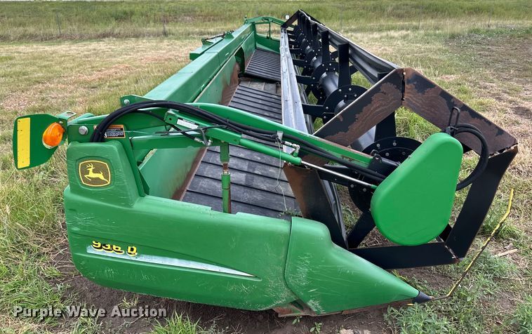 image for item OA9600 John Deere 936D draper head