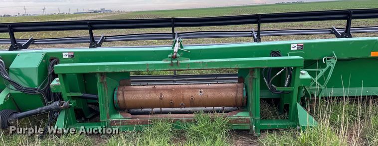 image for item OA9600 John Deere 936D draper head