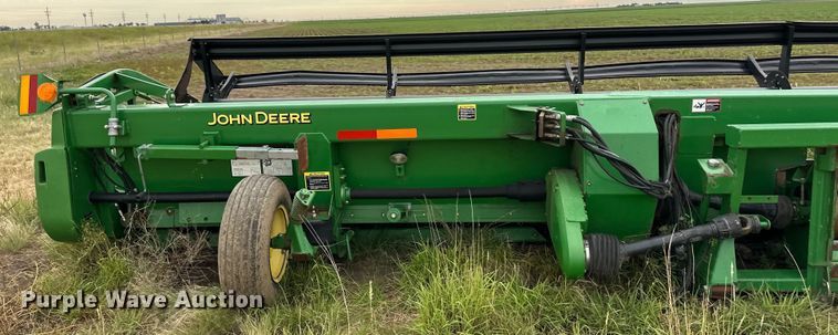 image for item OA9600 John Deere 936D draper head