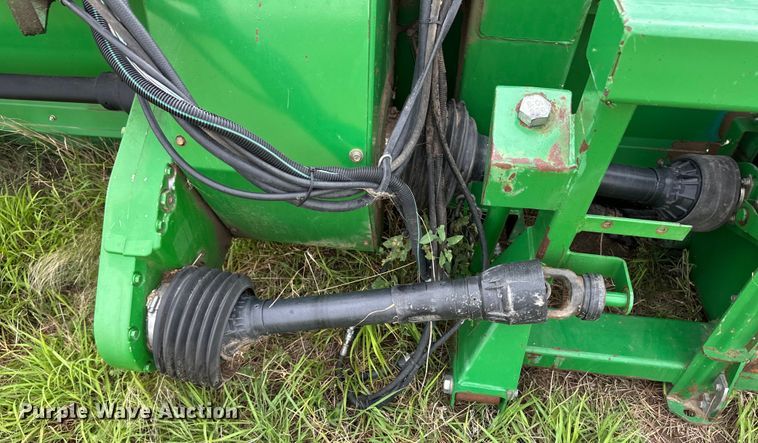 image for item OA9600 John Deere 936D draper head