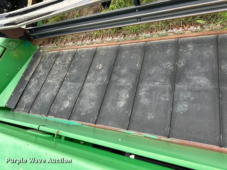 image for item OA9600 John Deere 936D draper head