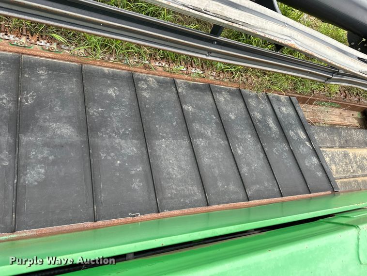 image for item OA9600 John Deere 936D draper head