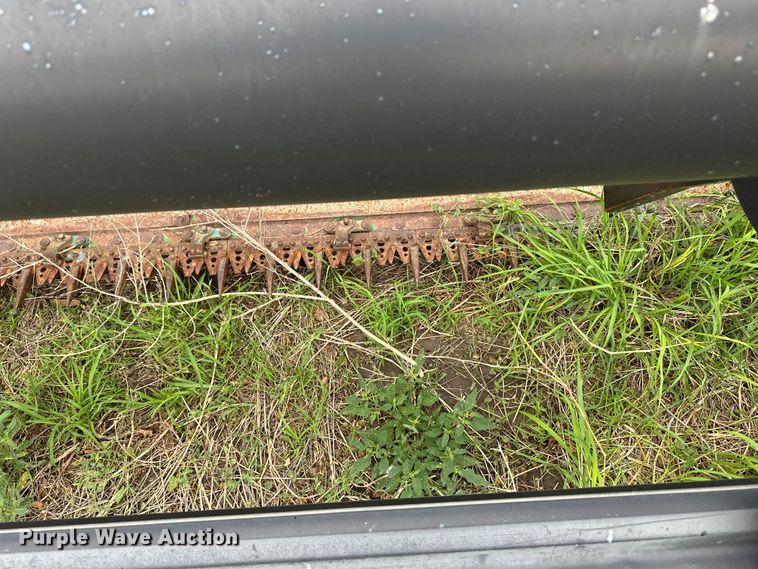 image for item OA9600 John Deere 936D draper head