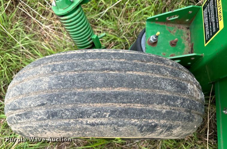 image for item OA9600 John Deere 936D draper head