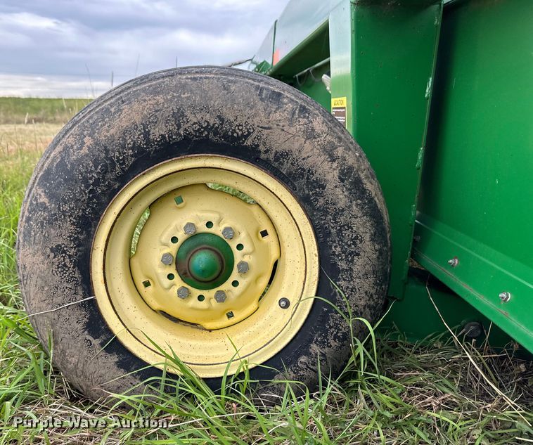 image for item OA9600 John Deere 936D draper head