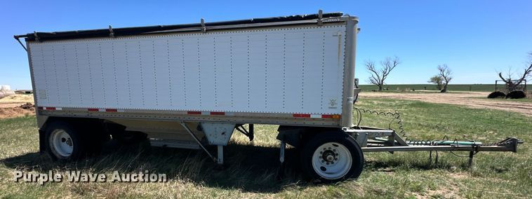 image for item OE9167 1992 Wilson DDWH-200 grain trailer