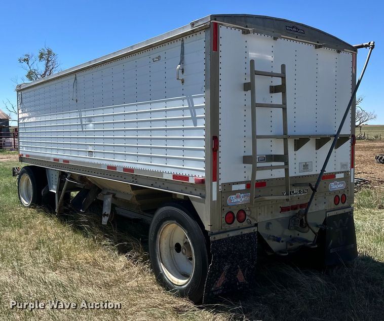 image for item OE9167 1992 Wilson DDWH-200 grain trailer