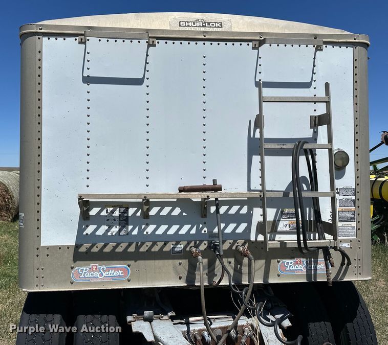 image for item OE9167 1992 Wilson DDWH-200 grain trailer