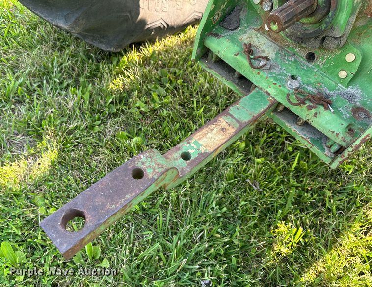 image for item OF9792 1976 John Deere 2240 tractor