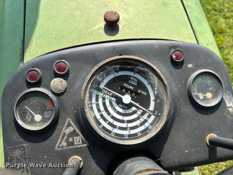 image for item OF9792 1976 John Deere 2240 tractor