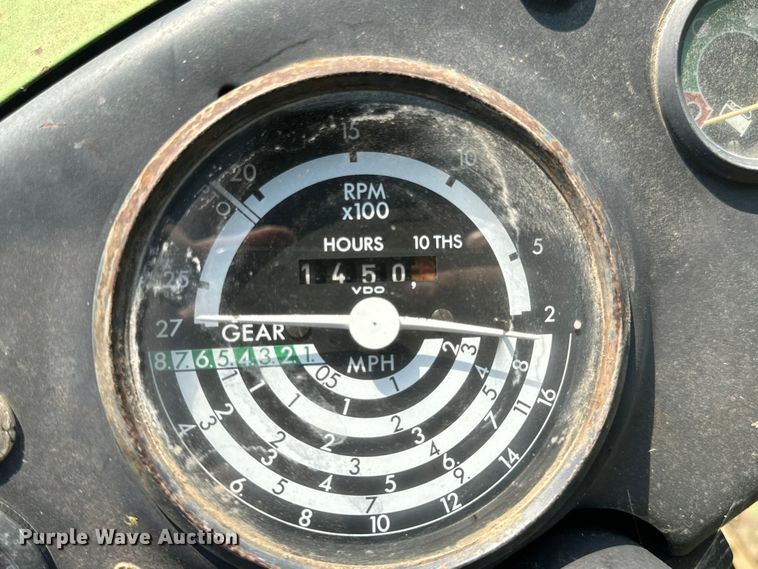 image for item OF9792 1976 John Deere 2240 tractor