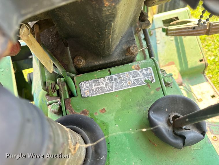 image for item OF9792 1976 John Deere 2240 tractor