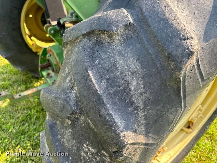 image for item OF9792 1976 John Deere 2240 tractor