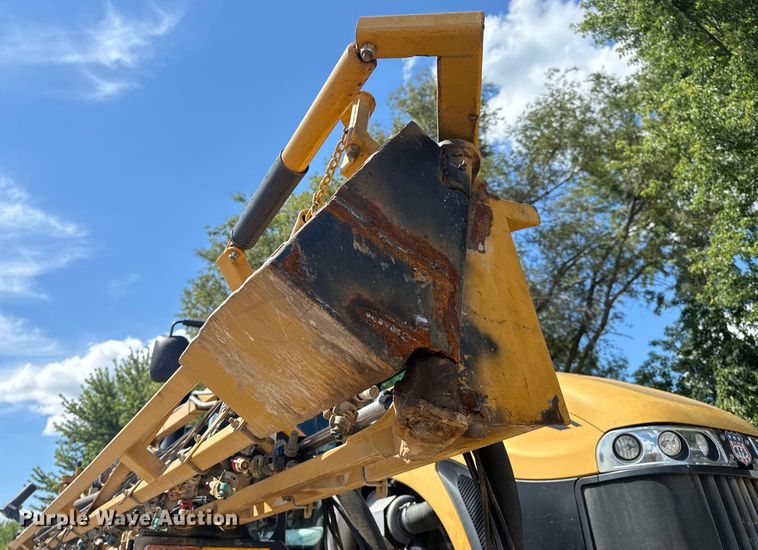 image for item OF9858 2013 RoGator RG900 sprayer