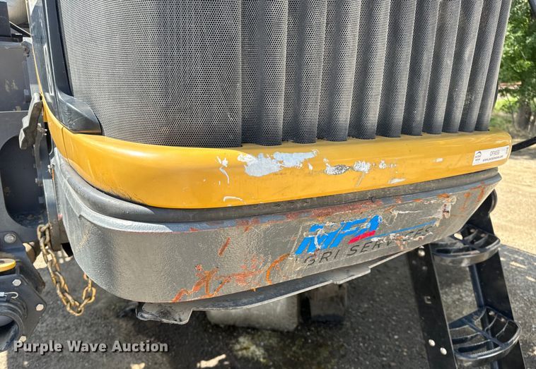 image for item OF9858 2013 RoGator RG900 sprayer