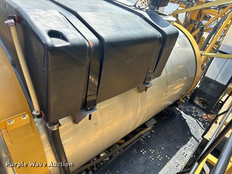 image for item OF9858 2013 RoGator RG900 sprayer