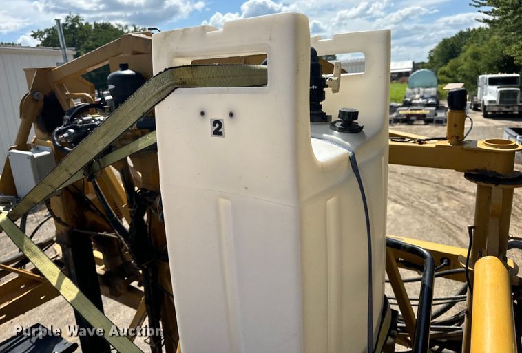 image for item OF9858 2013 RoGator RG900 sprayer