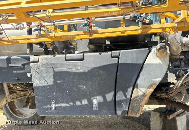 image for item OF9858 2013 RoGator RG900 sprayer