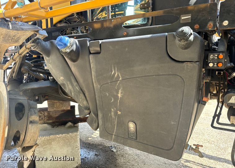 image for item OF9858 2013 RoGator RG900 sprayer