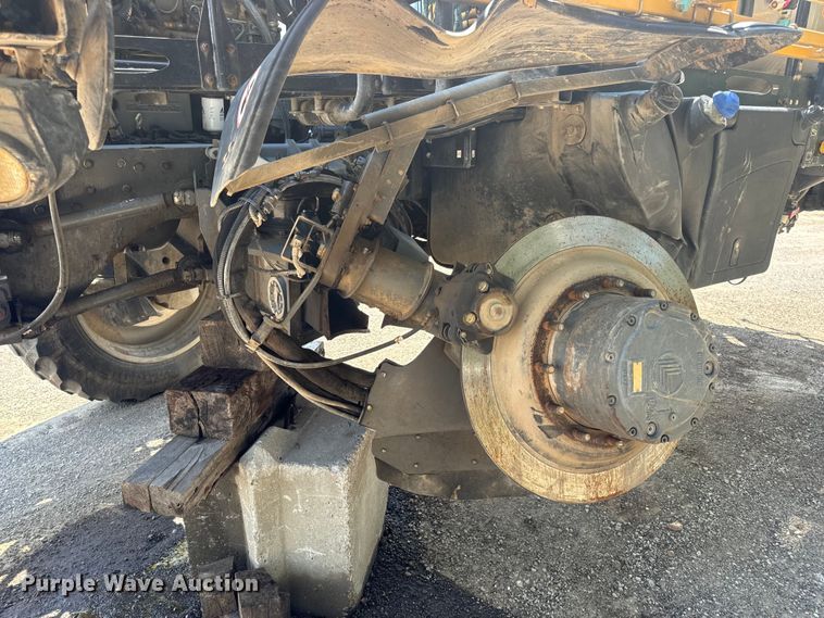 image for item OF9858 2013 RoGator RG900 sprayer