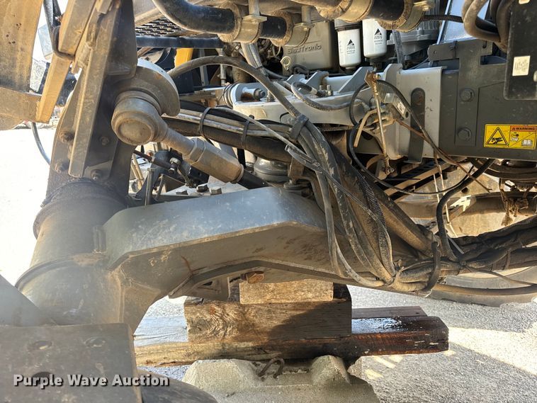 image for item OF9858 2013 RoGator RG900 sprayer