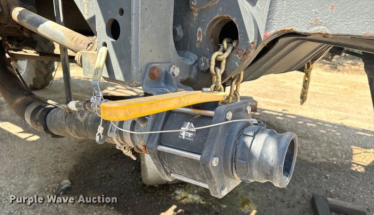 image for item OF9858 2013 RoGator RG900 sprayer