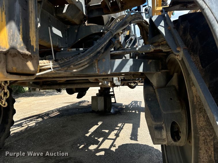 image for item OF9858 2013 RoGator RG900 sprayer