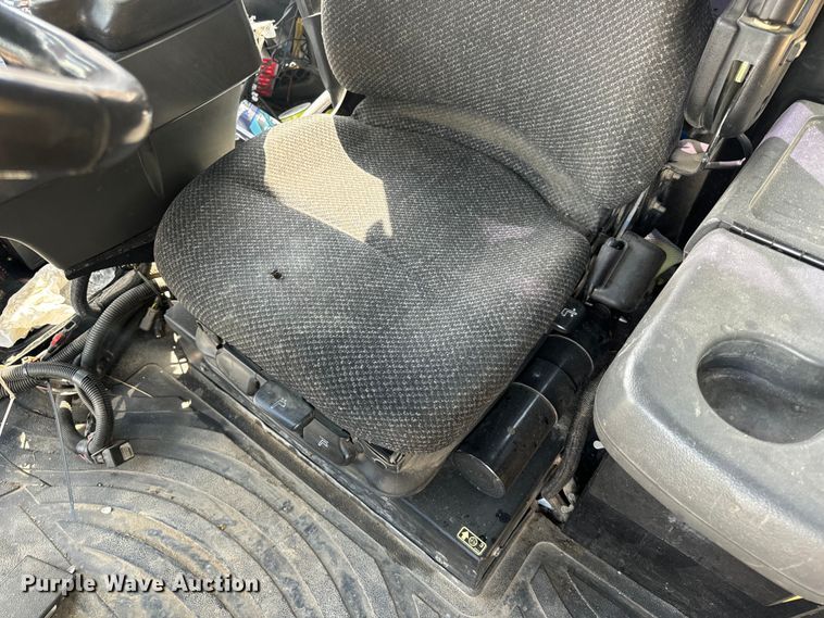 image for item OF9858 2013 RoGator RG900 sprayer