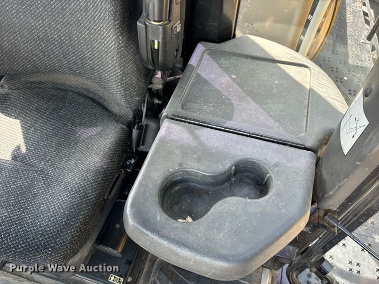 image for item OF9858 2013 RoGator RG900 sprayer