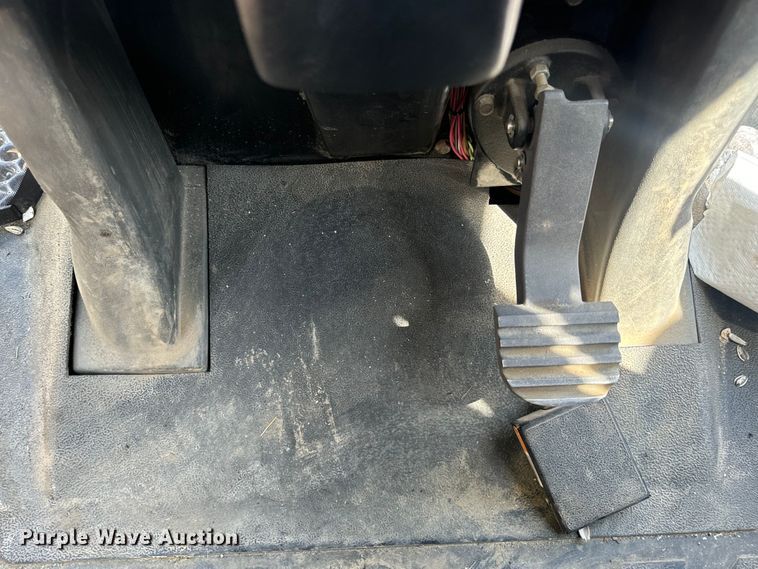 image for item OF9858 2013 RoGator RG900 sprayer