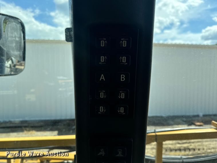 image for item OF9858 2013 RoGator RG900 sprayer