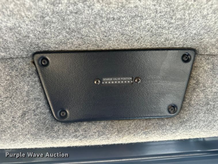 image for item OF9858 2013 RoGator RG900 sprayer