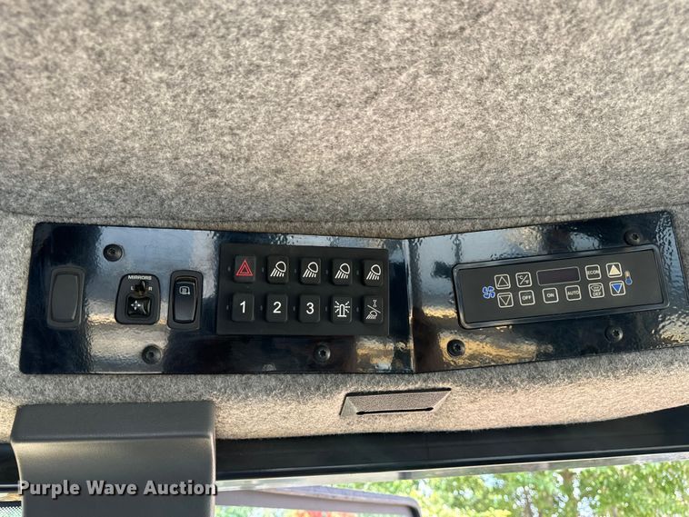 image for item OF9858 2013 RoGator RG900 sprayer