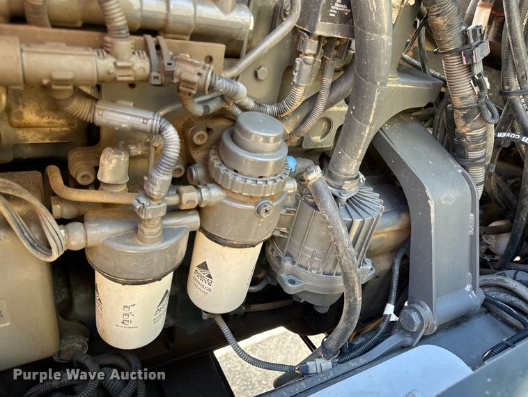 image for item OF9858 2013 RoGator RG900 sprayer