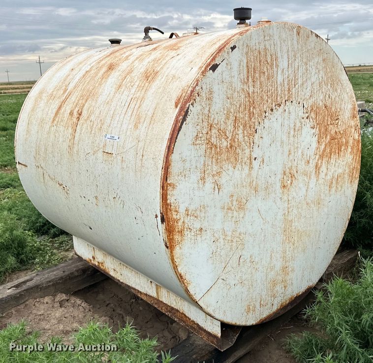 image for item OL9660 (2) fuel tanks