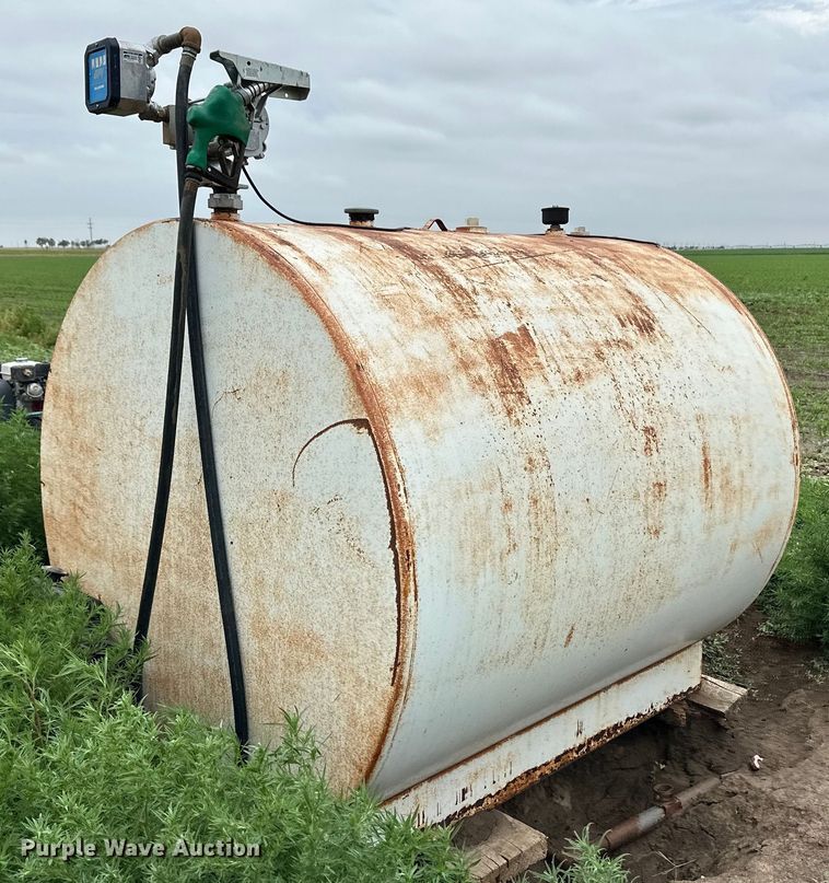 image for item OL9660 (2) fuel tanks