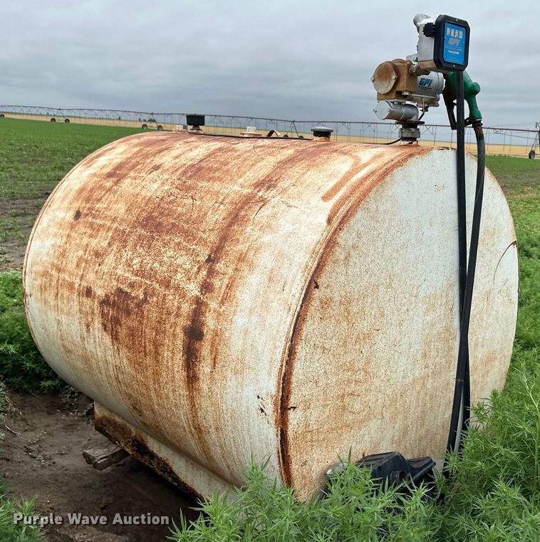 image for item OL9660 (2) fuel tanks