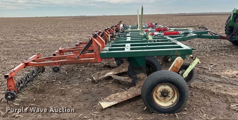 image for item OL9661 Flex-King KM33 sweep plow