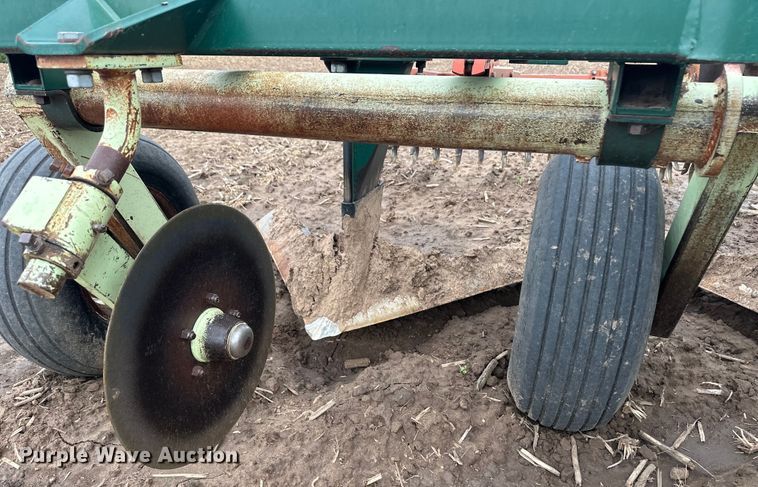 image for item OL9661 Flex-King KM33 sweep plow